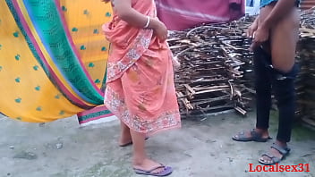 Indian Saree Bhabi outdoor fuck
